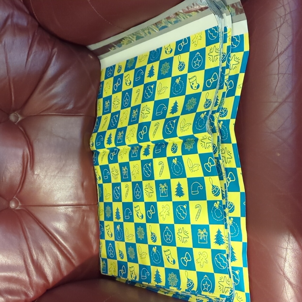 NWoT 🎄 POLY MAILERS 🎄 LARGE 14.5" x 19" (10) 🩵💛HOLIDAY ICON CHECKERBOARD💛🩵